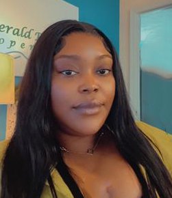 Staff https://emeraldbeachproperties.icnd-cdn.com/images/staff/Shenai-1.jpg